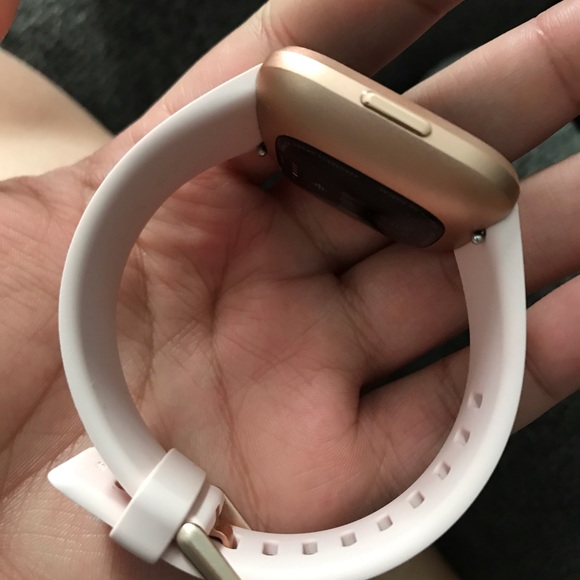 Fitbit versa 2 - Picture 4 of 4